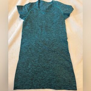 lululemon athletica Blue Short Sleeve Tee